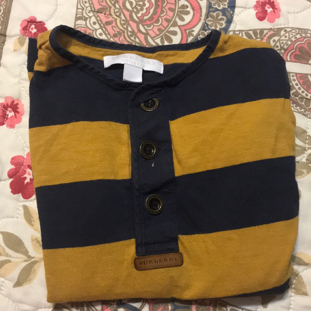 🔥 SALE🔥EUC Burberry Long Sleeve